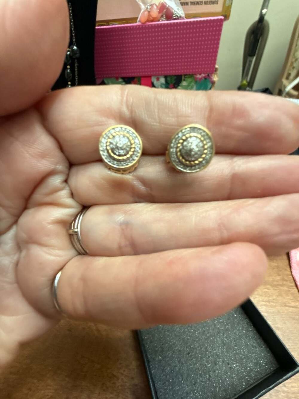 10K 0.24CT 10MM Yellow Gold Round Diamond Screw-Back Earrings – ,